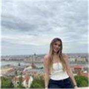 Estudiante de psicología con nivel B2 en ingles y fluidez, ya que he estado un año viviendo en el extranjero
