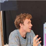 Musikdesign-Student, Unterricht für alle Altersklassen, Musiktheorie und Produktion