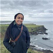 I am a native English speaker who has lived in both the US and the UK!