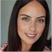 Profesora titulada en Estudios Ingleses con más de 5 años de experiencia con niños, adolescentes y adultos.
