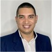 Profesor de historia apto para todas las edades y niveles. 