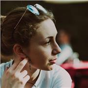 Dottoressa in design offre lezioni di disegno tecnico per superiori, medie e università