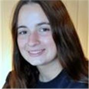 Sympathische Deutschlehrerin mit Einfühlungsvermögen für Jung und Alt 