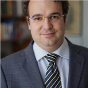 Professor de Direito Constitucional e Direito Internacional Público