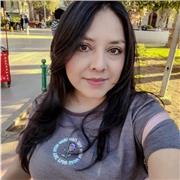 Soy Venezolana y hablo español con fluidez, me encanta enseñar, tengo mucha paciencia