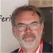 me llamo Daniel, tengo 57 años y soy catalán nativo. Toda la vida he utilizado el catalán como lengua vehicular.