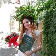 Diplomata al liceo classico e laureata in biologia, offro ripetizioni per studenti in italiano, chimica e biologia