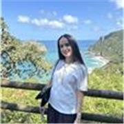 Me defino con iniciativa en dar clases a los niños y niñas y con muchas ganas