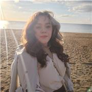 Profesora de arte, creatividad e historia del arte.