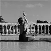 Yoga adaptado a tu cuerpo, movilidad y momento vital 
✺ Sesiones 100% personalizadas y adaptadas a tus necesidades ✺