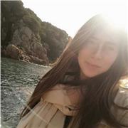 Salve, sono un insegnante di inglese e traduttrice di libri e articoli scientifici.Ho esperienza nel campo da più di 5 anni con creazione di corsi dai più piccoli fino ad età adulta