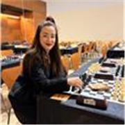 Licenciada en Farmacia, con gran experiencia en química. 