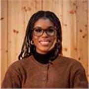 Tutorizo a niños y adultos como hablante nativa