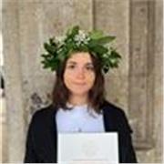 Offro ripetizioni per le scuole medie e di italiano, storia, geografia e inglese per le scuole superiori.