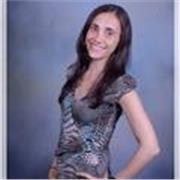 Coach with extensive experience in multicultural environments, strong communication skills, and a supportive, structured approach.