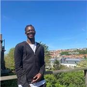 Étudiant en psychologie, fraîchement détenteur d'un baccalauréat générale mention bien. 
Avec une moyenne de 15,5 en anglais lors du contrôle continu de terminal je suis prêt à aider dans l'apprentissage de la langue