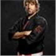 Profesor de defensa personal ( cinturón negro 6º dan de jiu jitsu ) y Faixa Preta de Brazilian Jiu jitsu
