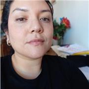 Native spanish speaker with experience teaching basic technics to start communicating in español