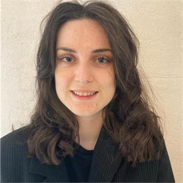 Propose du soutien et des cours de philosophie, français, culture générale, à des élèves de lycée et en enseignement supérieur.
