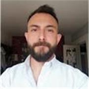 Dottore di ricerca in Studi italianistici impartisce lezioni di italiano (latino, storia, geografia)