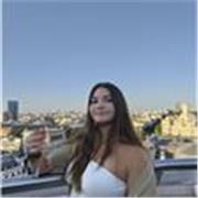 Titulada en criminología, inglés, habilidades de manejo del tiempo y emociones, historia y gobierno de estados unidos, economía.