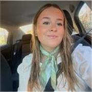 Estudiante. Tengo un nivel de inglés B2 EOI (escuela oficial de idiomas)