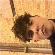 Se hai bisogno di aiuto per i compiti o per migliorare le tue competenze in spagnolo, inglese, tedesco ed economia.