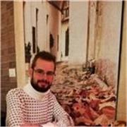 Lauerato in lingue offro lezioni private