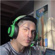 Profesor de inglés en la ciudad de Cali, soy estudiante de lenguas extranjeras de 7 semestre, muchas ganas de poder enseñar y qué aprendámos juntos