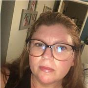 Bonjour,
Je me présente : je suis AESH et passionnée des enfants et de leurs apprentissages. Les élèves en difficultés, l’inclusion, le respect de chacun font partie de mes valeurs.
Je suis également maman de 5 enfants et je passe actuellement le CRPE.
Je