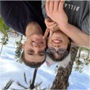 Soy un estudiante de Arquitectura Técnica en la UPV. Me gustaría dar clase a niños pequeños o chicos que estudien secundaria.