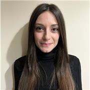 Laureata in Biologia Sperimentale ed applicata impartisce lezioni di biologia