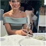 Studentessa del liceo scientifico con certificazione C1 in inglese offre ripetizioni di inglese e aiuto compiti per studenti.