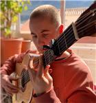 Guitarrista flamenco se ofrece a dar clases particulares de guitarra clásica y flamenca a todos los niveles.