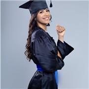 Sou formada em licenciatura em matemática, ingressei recentemente em 3 pós-graduação. Amo ensinar