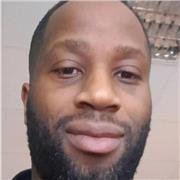 Professeur d'informatique et technologie propose des cours de soutien.