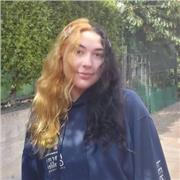 Studentessa per ripetizioni e aiutocompiti