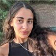 Profesora de inglés con seis años de experiencia, acreditada por TEFL  y formación en Filología Inglesa (grado y máster). 