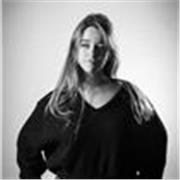 Hola! Soy una joven a punto de terminar mi carrera de diseño digital. Me encanta el arte y todo lo relacionado con la tecnología.