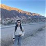 Estudiante de 5.º de Medicina. Ofrezco clases de apoyo para Primaria, ESO y Bachillerato, con un trato cercano y adaptado.
