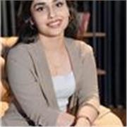 Ich bin Fidan Farzizada, erfahrene Deutschlehrerin mit abgeschlossenem Studium der Deutschen Sprache und Literatur an der Azerbaij