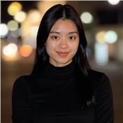 I am an empathetic, curious and collaborative designer ready to share my knowledge in graphic and web design!