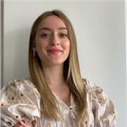 Laurenda magistrale offre ripetizioni di inglese e francese e aiuto compiti a studenti/studentesse di tutte le età