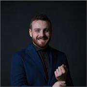 Attore diplomato presso accademia cinematografica
