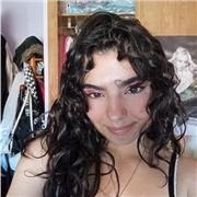 Estudiante de dietetica, con un alto nivel en ingles y matemáticas.