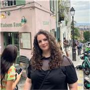 Ragazza bilingue certificata Cambridge offre lezioni private o di gruppo di Inglese sia in presenza che online
