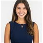 Profesora titulada, con 5 años viviendo en Estados Unidos.