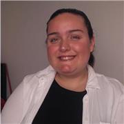 Chica estudiando para profesora muy responsable y con ganas de trabajar.