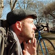 Laureato in filosofia con lode esperto in formazione e insegnamento, 15 anni di esperienza, curatore di diverse pubblicazioni