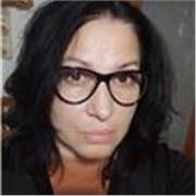 Profesora con mas de 10 años de experiencia, enseño el español a través del rumano o del francés para facilitar el aprendizaje